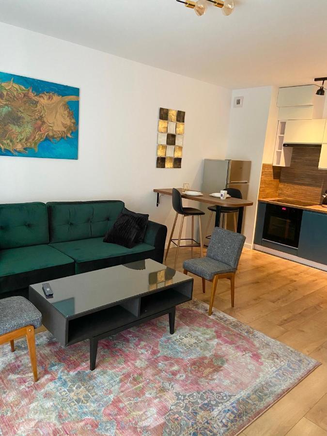 Green Sofa Apartment Вроцлав Экстерьер фото
