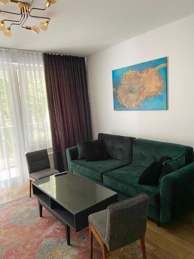 Green Sofa Apartment Вроцлав Экстерьер фото